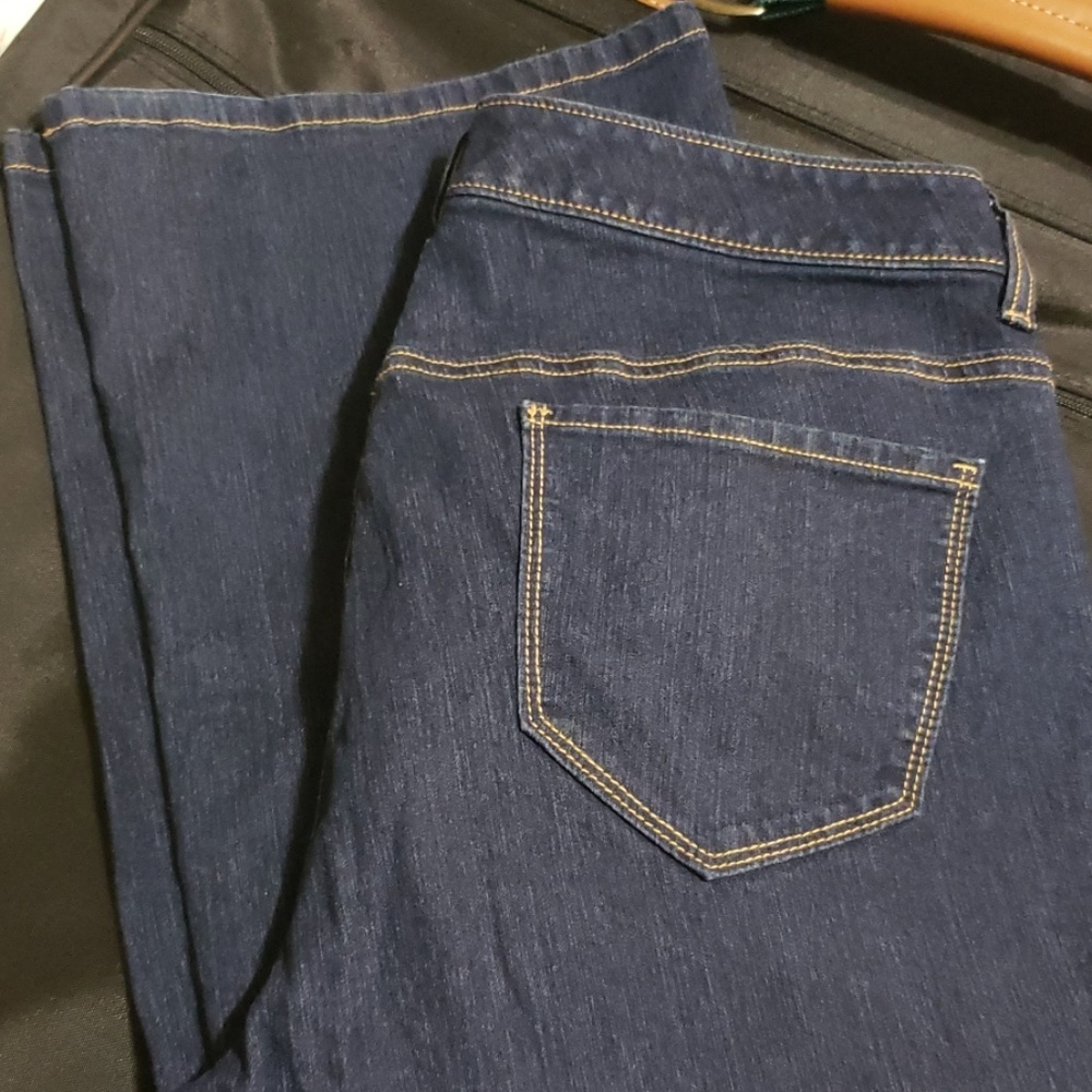 Old Navy. Womens Size 18 Jeans. Worn once